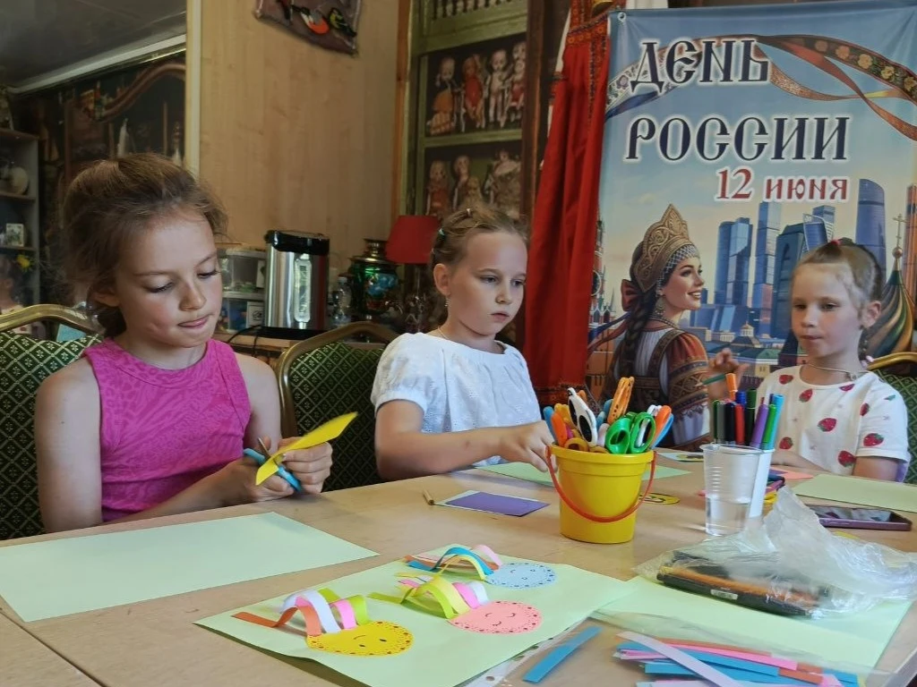 Урок мастерства "Парк учит творить" с наставником Евгенией Грековой ✂️

Сегодня мы погрузились в под