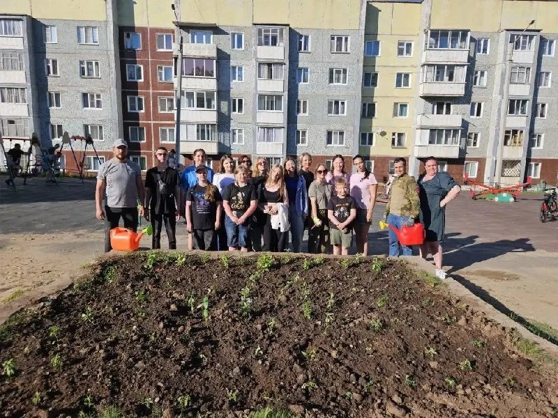 🌸 Железногорцы высадили цветы и сирень в рамках акции «Вырасти добро»

🌿 В Железногорске-Илимском 