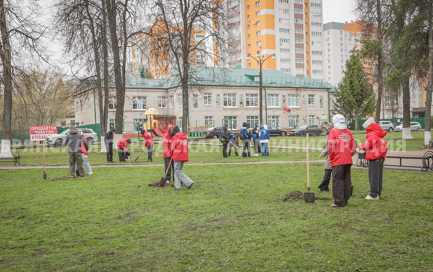 В сквере Памяти трагедии в Чернобыле посадили 15 клёнов  В канун 40-летней годовщины катастрофы на Ч