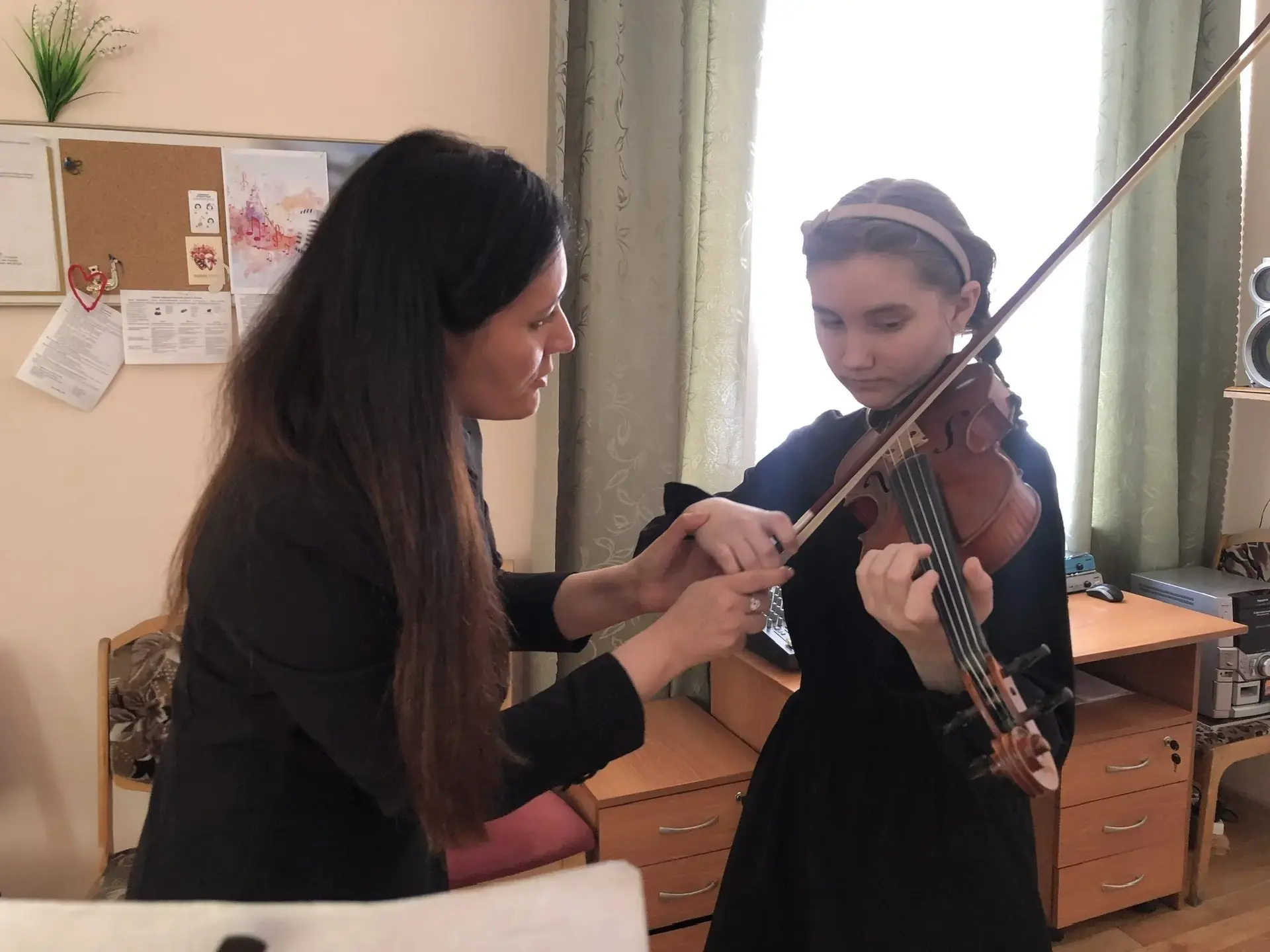 Классика — это классно! ♫  Учащиеся и преподаватели Филиала «Сибирский» ЦМШ-АИИ посетили четыре горо