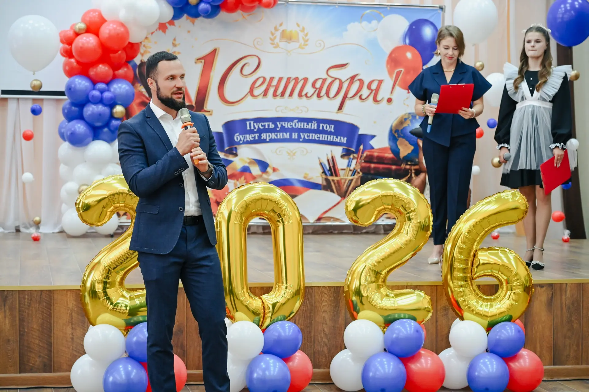 🇷🇺 После торжественных мероприятий в СОШ № 10 города Курска вместе с губернатором отп...