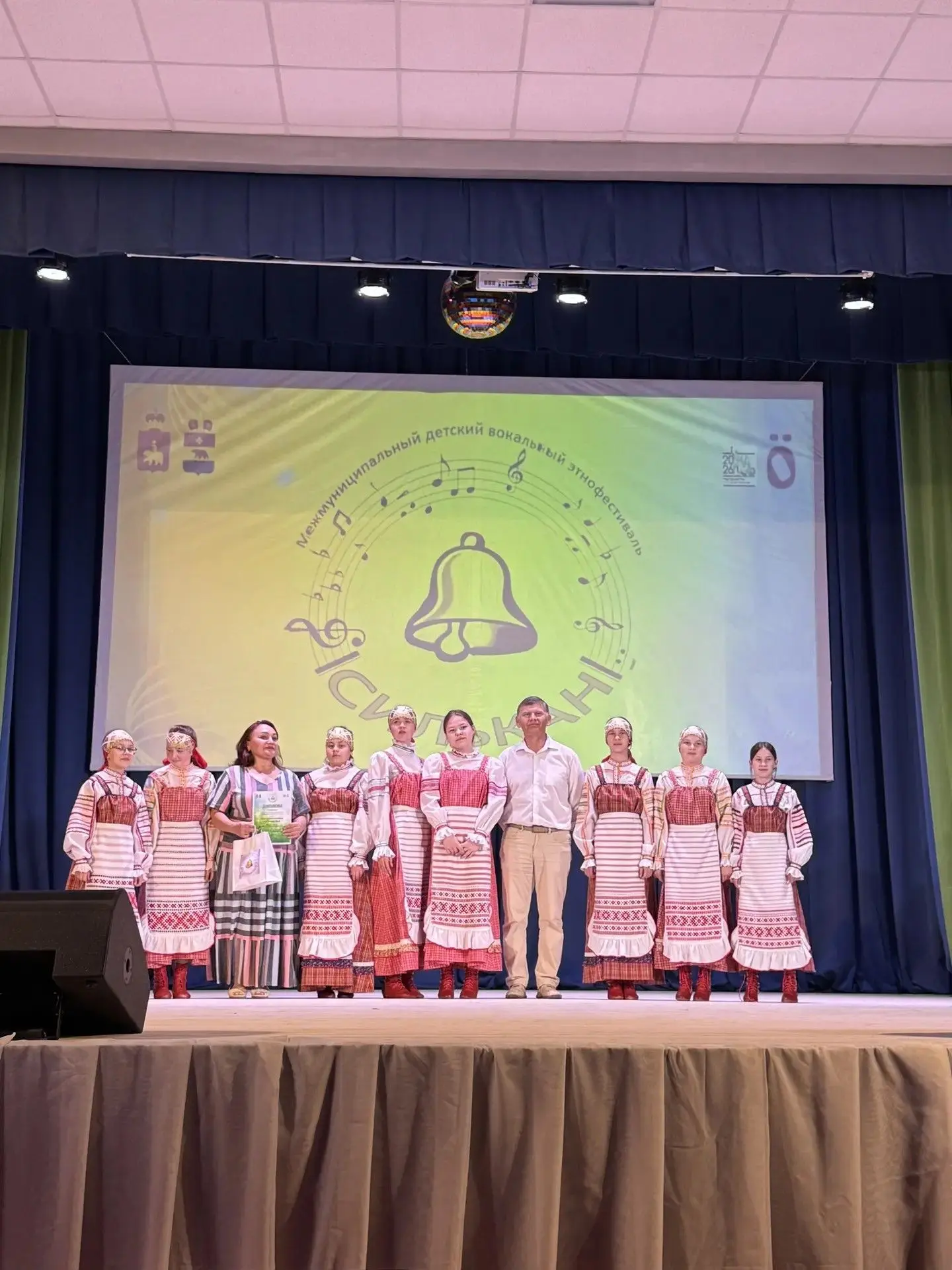 🎉СИЛЬКАН" ЗАЖИГАЕТ ЗВЕЗДЫ: НЕЗАБЫВАЕМЫЙ ГАЛА-КОНЦЕРТ В КОМИ-ПЕРМЯЦКОМ ЭТНОКУЛЬТУРНОМ ЦЕНТРЕ!🎉✨4 ию