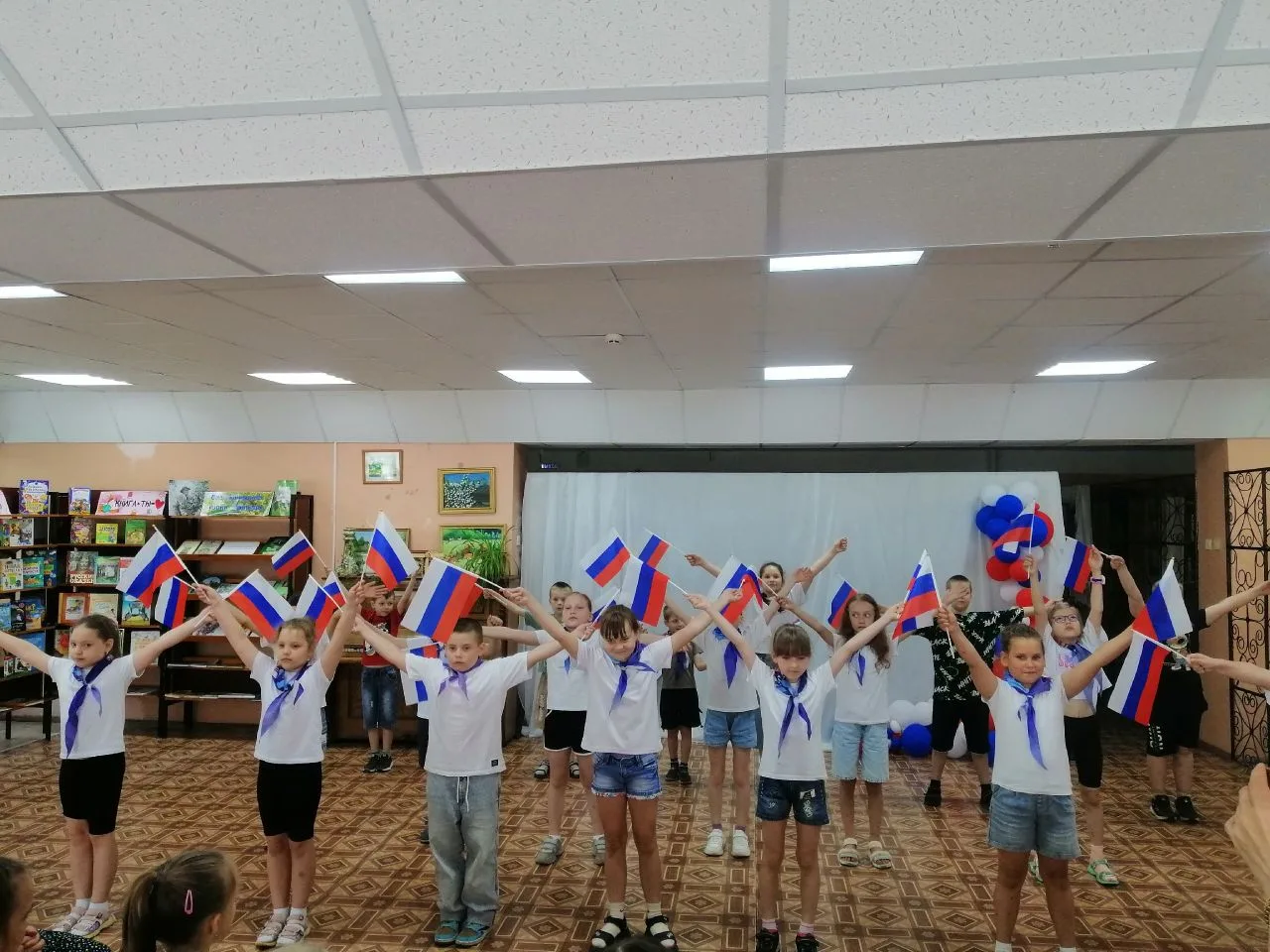 В библиотеках проходят праздничные мероприятия и выставки ко Дню России!🇷🇺