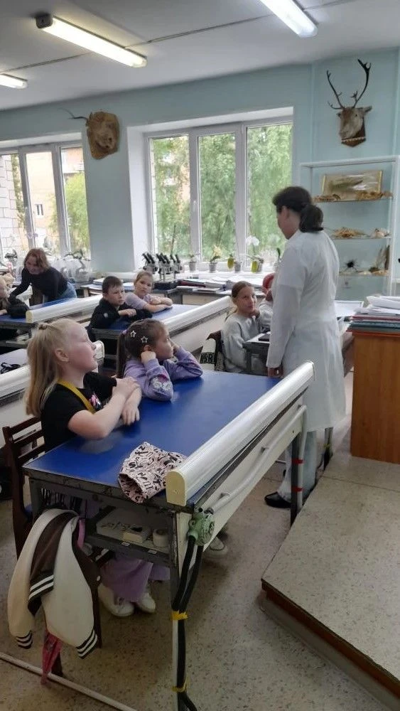 От тараканов до леопарда: школьники побывали в мире ветеринарии!