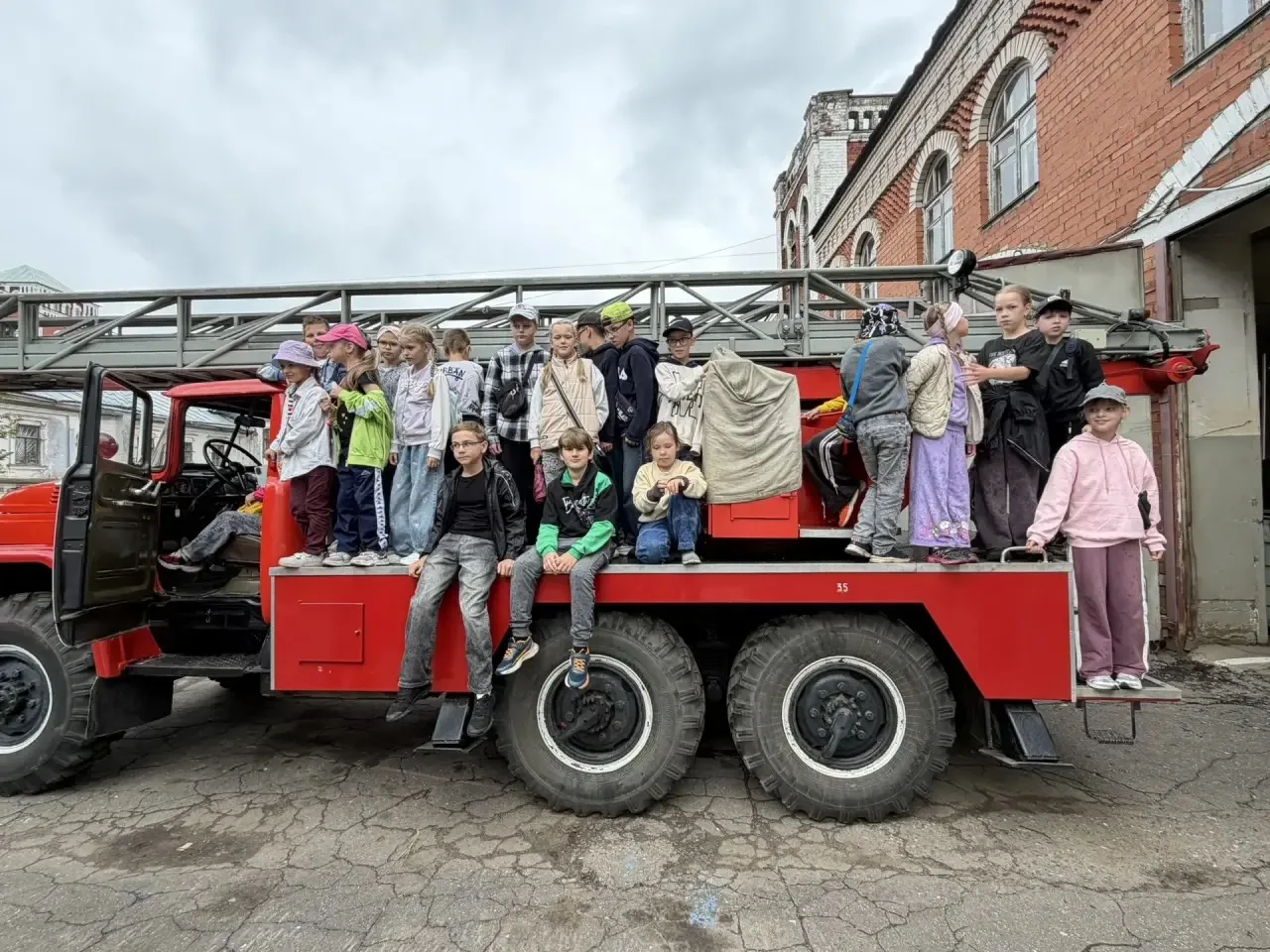 📣 Лагерная смена в Центре образования: насыщенная программа и безопасность