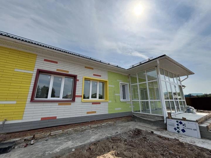 В деревне Копки завершается капитальный ремонт детского сада «Сандугач». Совсем скоро обновлённое зд