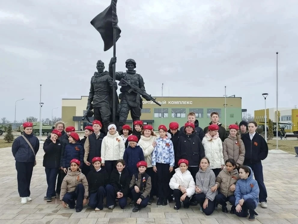 #ЮНАРМЕЙЦЫ45  В военно-патриотическом центре «Патриот» имени Героя Российской Федерации, генерала ар