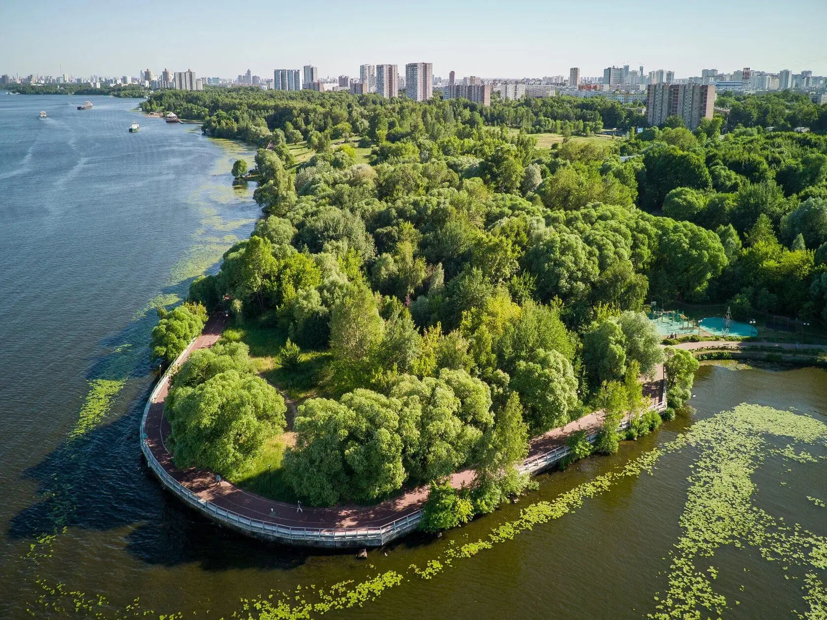 🌿 Лето в Москве

Парк «Северное Тушино» — отдых у воды для всей семьи

Лето — прекрасное время для 