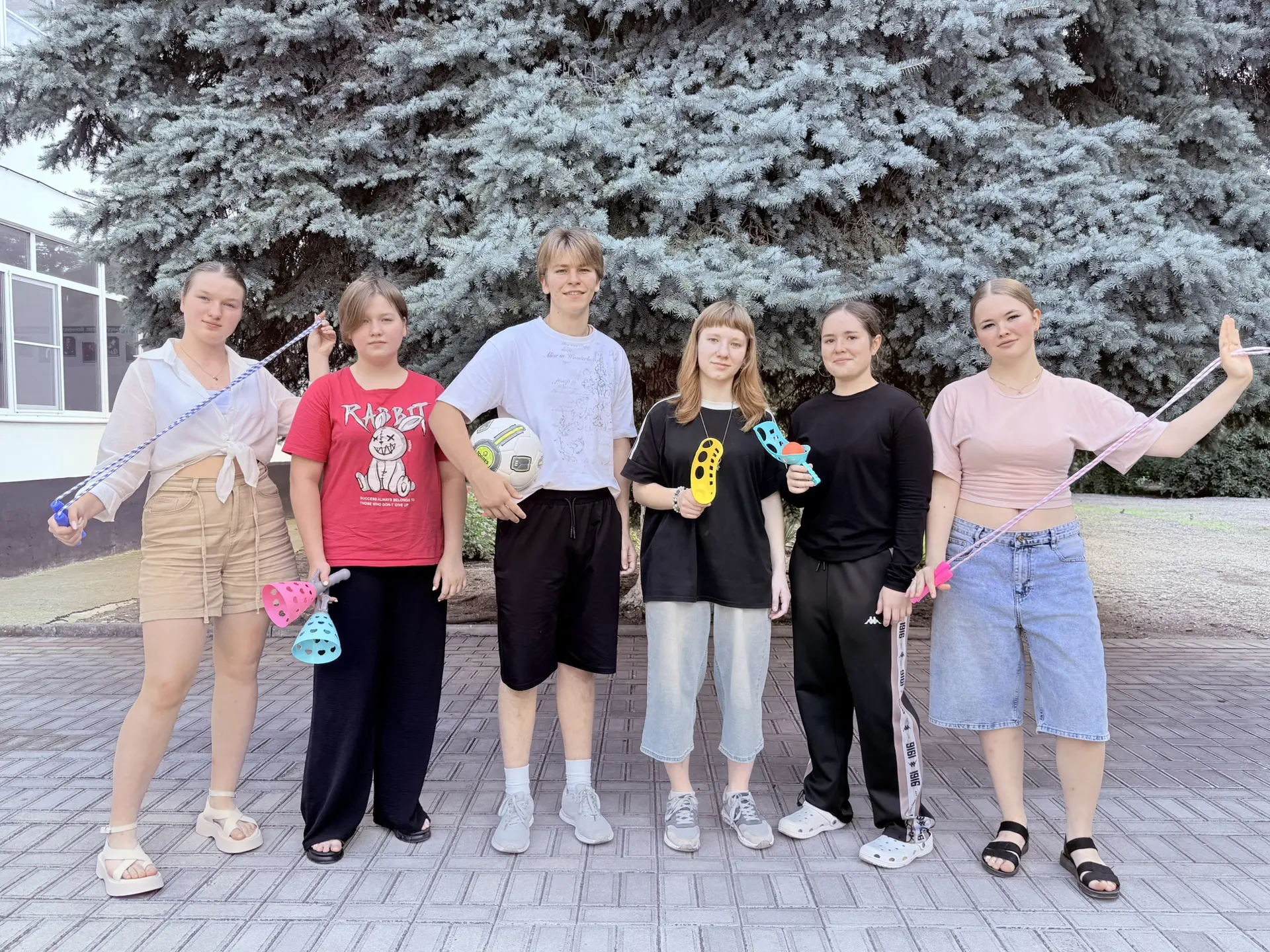 Учащиеся нашей школы приняли участие во Всероссийской акции «Молодёжь большой страны», посвящённой Д