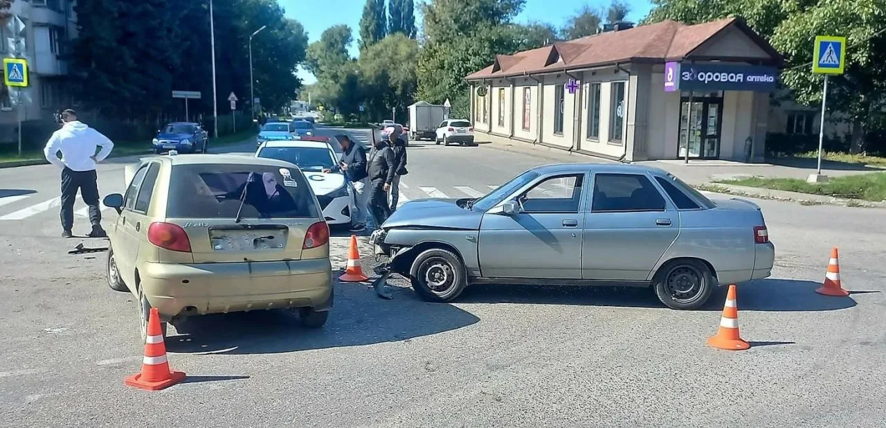 Девушка с ребёнком пострадали в аварии в Лермонтове