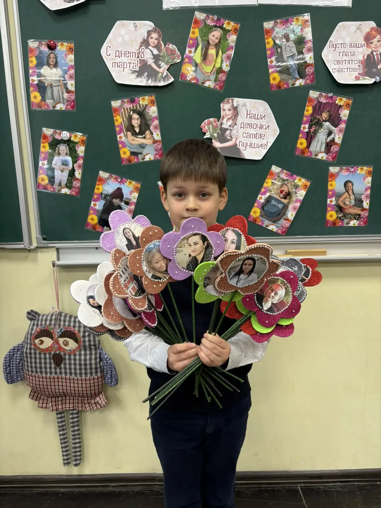 🇷🇺Всероссийская Акция 💐 "Букет для любимых"  🌸В преддверии Международного женского дня ребята 1-4 кл