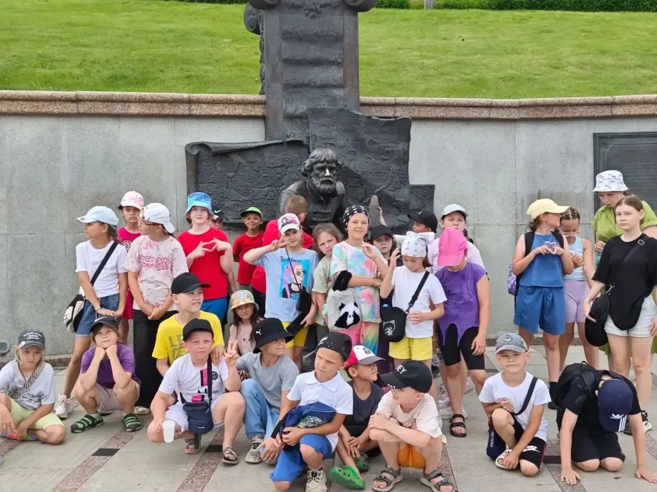 Четвёртый день в лагере «Радуга» позади, а это значит, что мы готовы поделиться его самыми интересны
