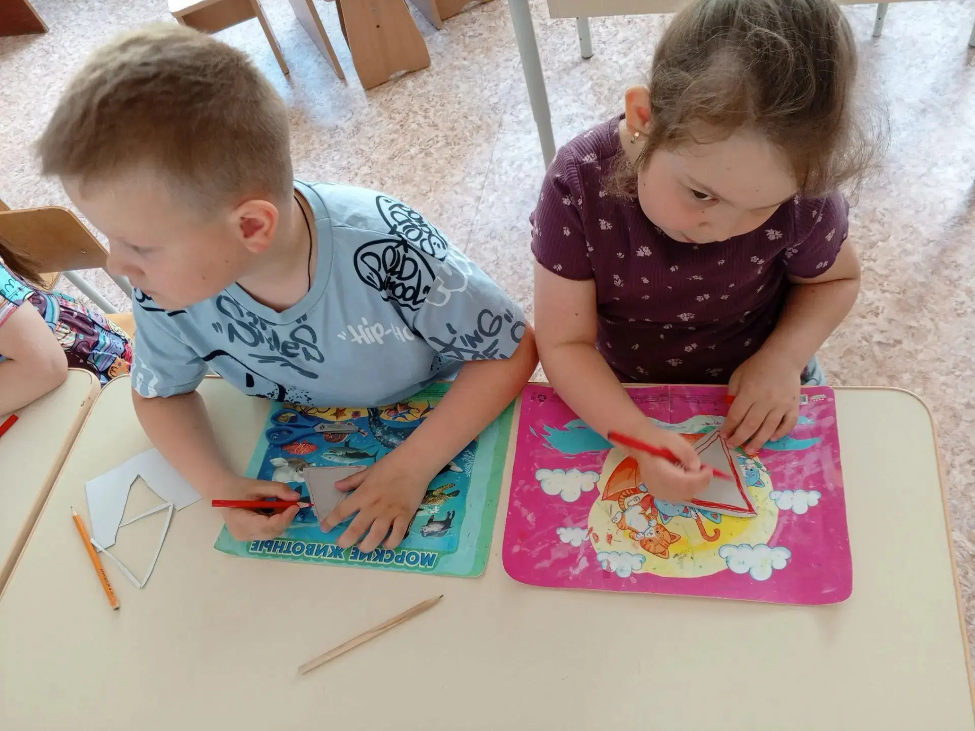 Изготовление дорожных знаков своими руками — это не только творческое занятие, но и способ закрепить