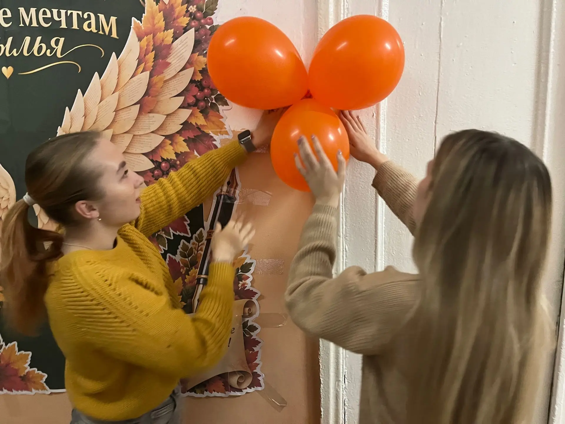 ✨ Когда школа засыпает, для них она только просыпается...