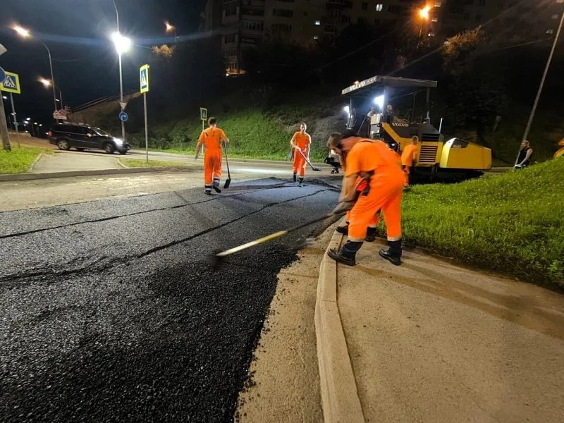 🛣️🔧 Во Владивостоке проводят ямочный ремонт основных улиц