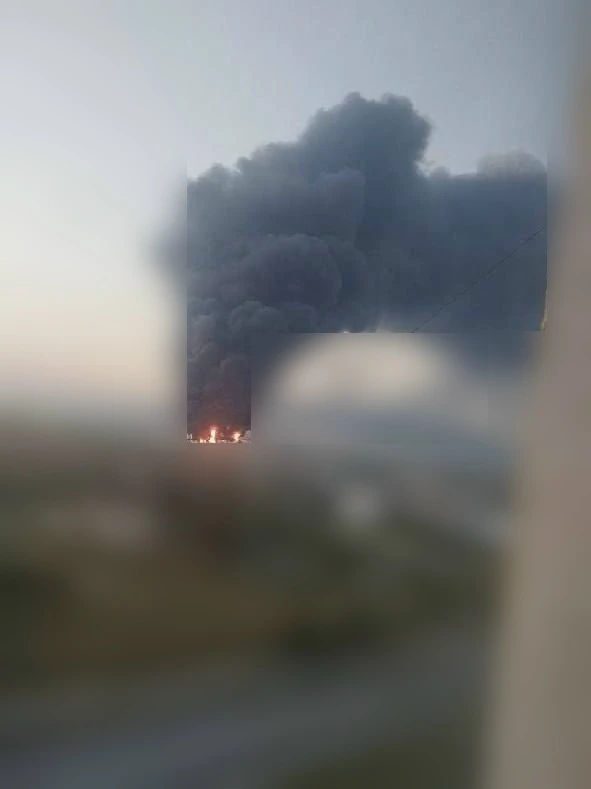 Ночью враг ударил по Керчи. Также сообщается о возгорании в порту "Кавказ". Данный порт обеспечивает