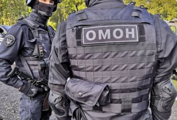 🚨 В Ярославле при содействии Росгвардии задержан закладчик с крупной партией наркотиков