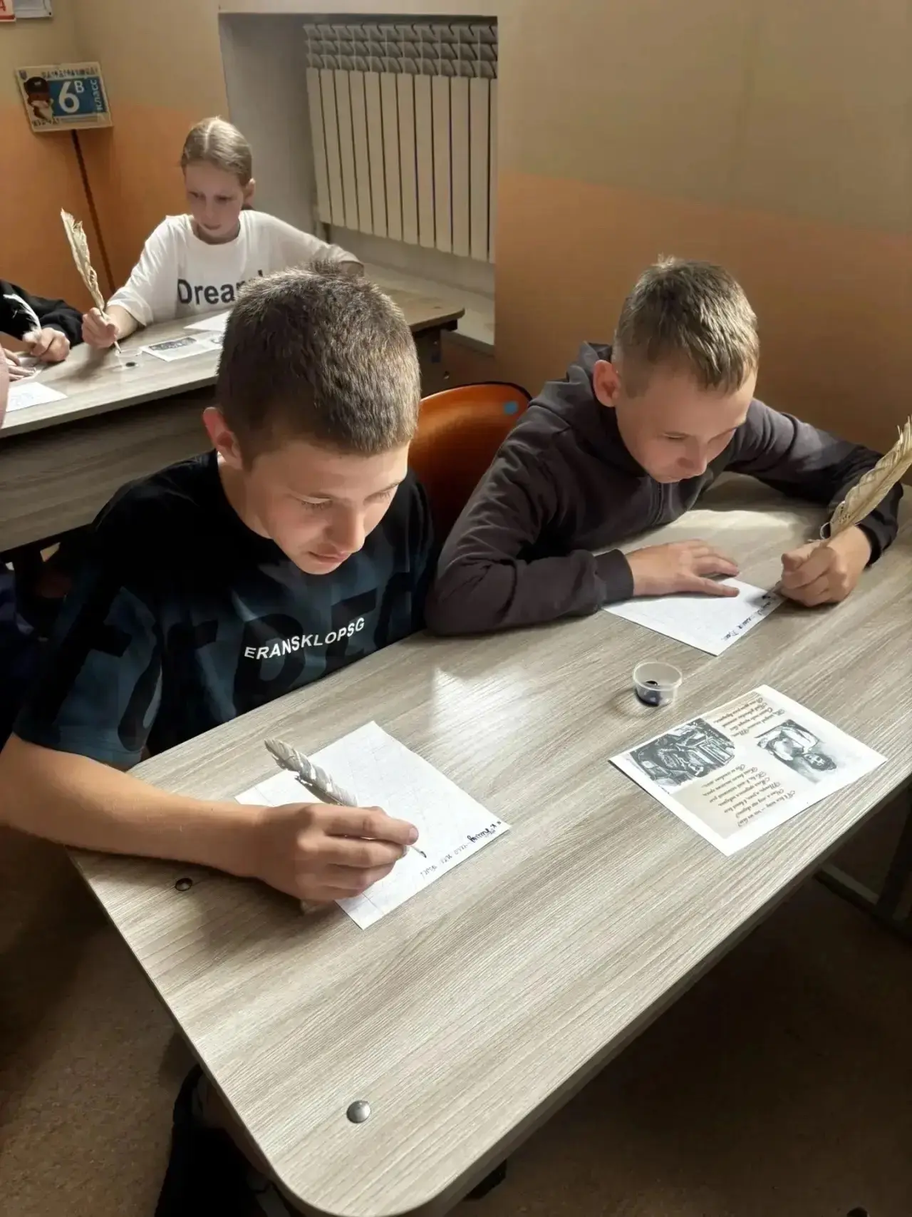 ✍ Путешествие в мир красивого письма: мастер‑класс по каллиграфии для 3‑го отряда ✍