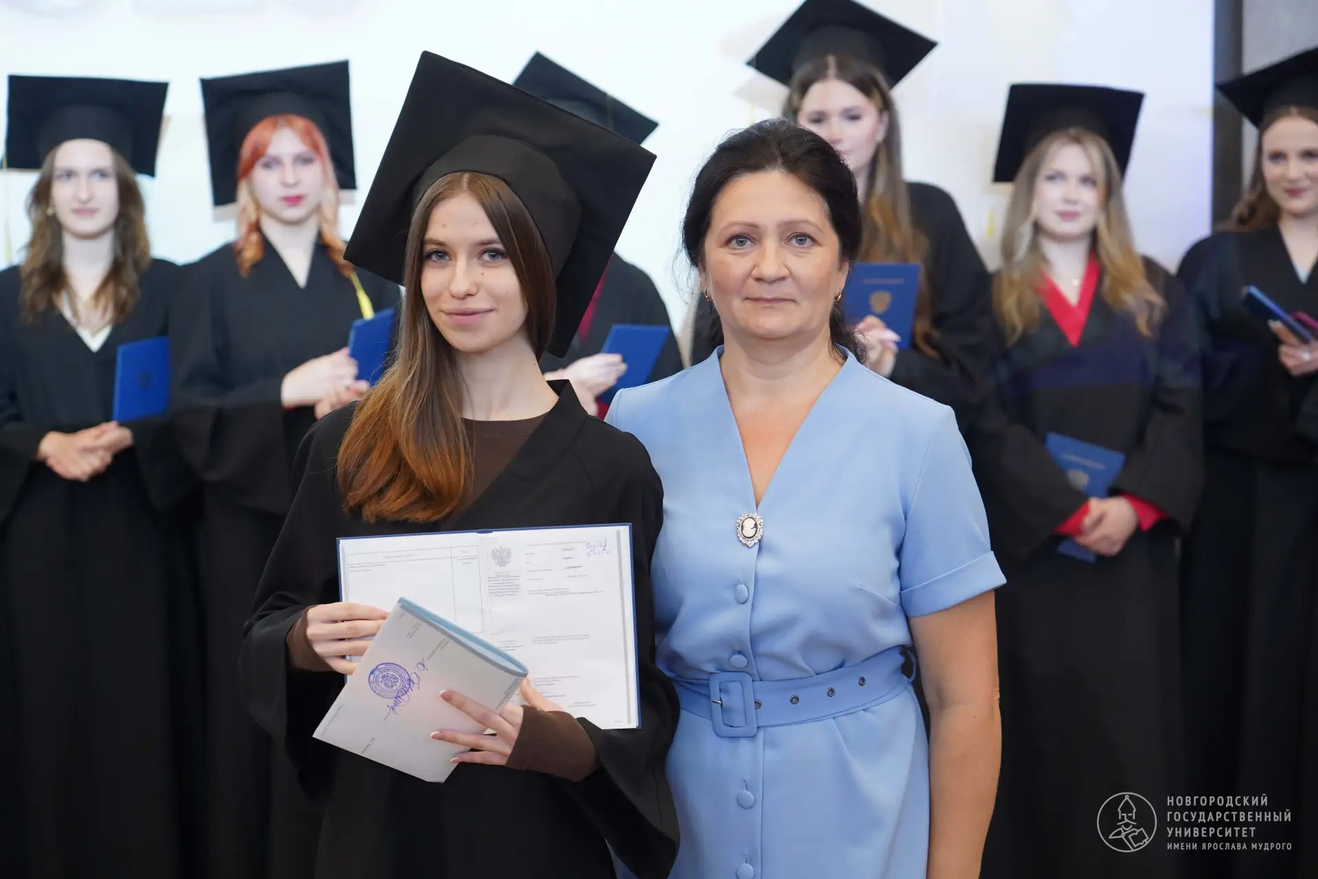 👩‍⚖️ Всем встать, выпускной идёт!