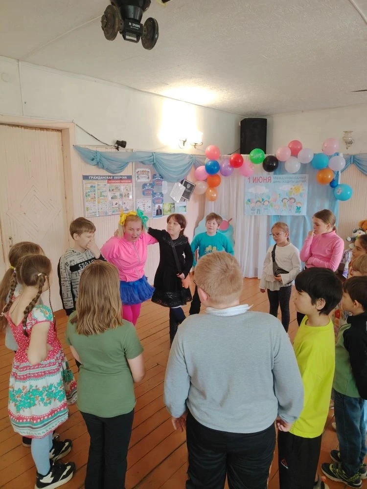 Сегодня был особенный день — праздник, посвящённый Дню защиты детей! Ребята из летнего ...