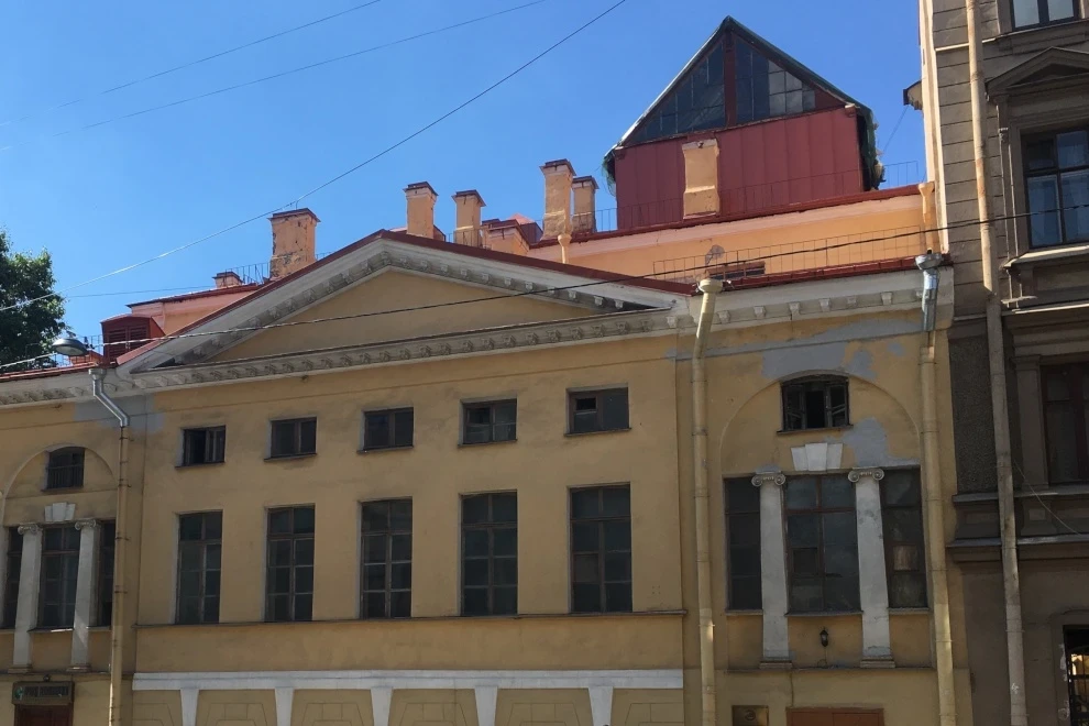 🏛 В усадьбе Демидовых восстановили уникальный световой фонарь

В Петербурге завершили первые этапы 