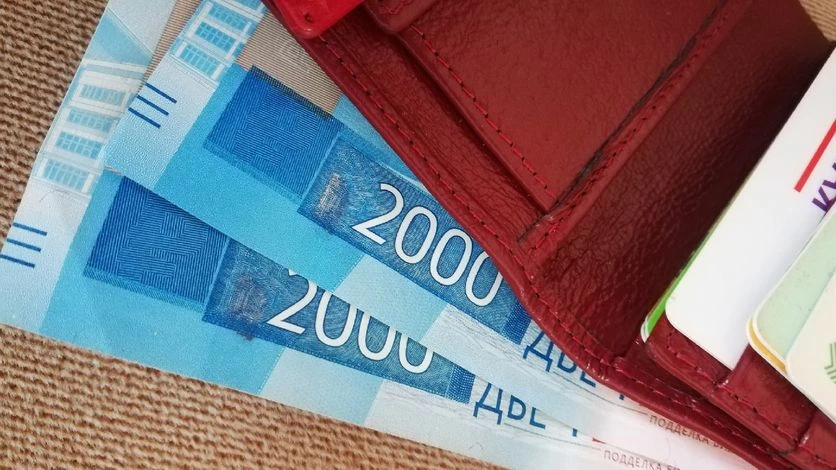 💳 Орловцы сделали выбор в пользу "живых" сбережений

Жители Орловской области всё увереннее перевод