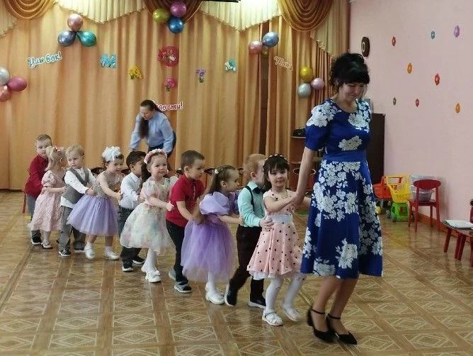 Сегодня наш детский сад № 10 "Ягодка" снова расцвел улыбками и радостным смехом! Накану...