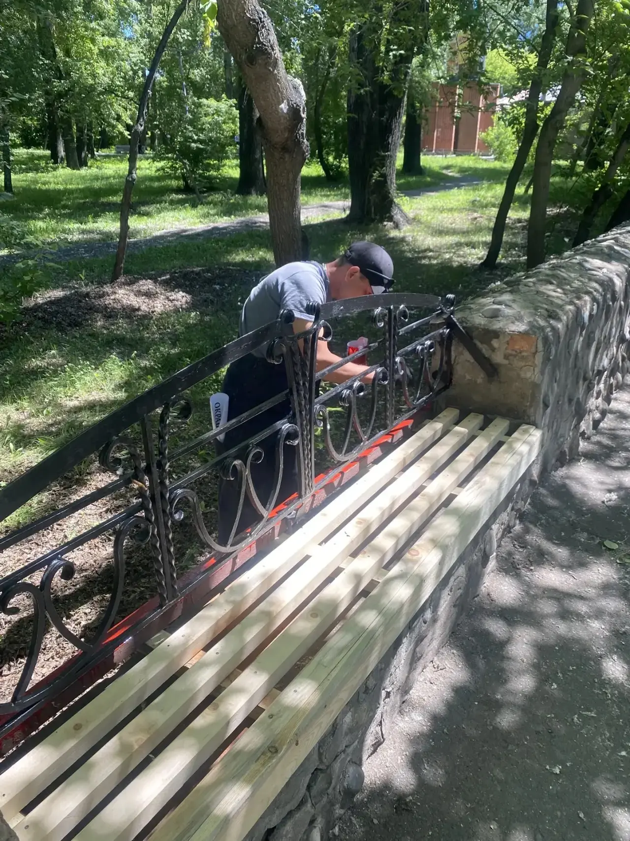 Уважаемые жители !

В рамках поддержания чистоты и уюта в нашем городе специалисты МКУ «Спецавтобаза