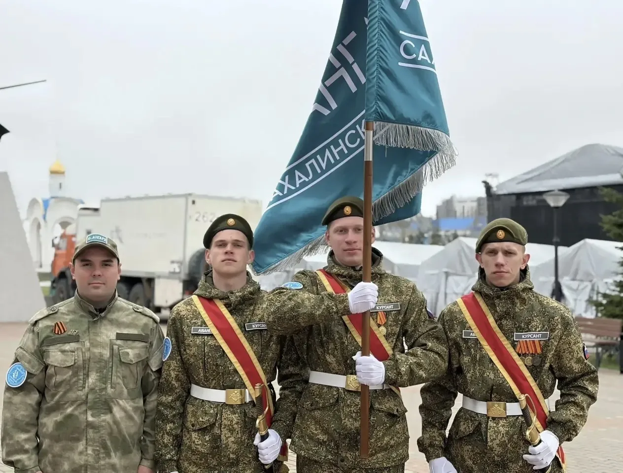 Сегодня, в День Победы, ученик нашей школы Семёнов Мирослав принял участие в Параде Поб...