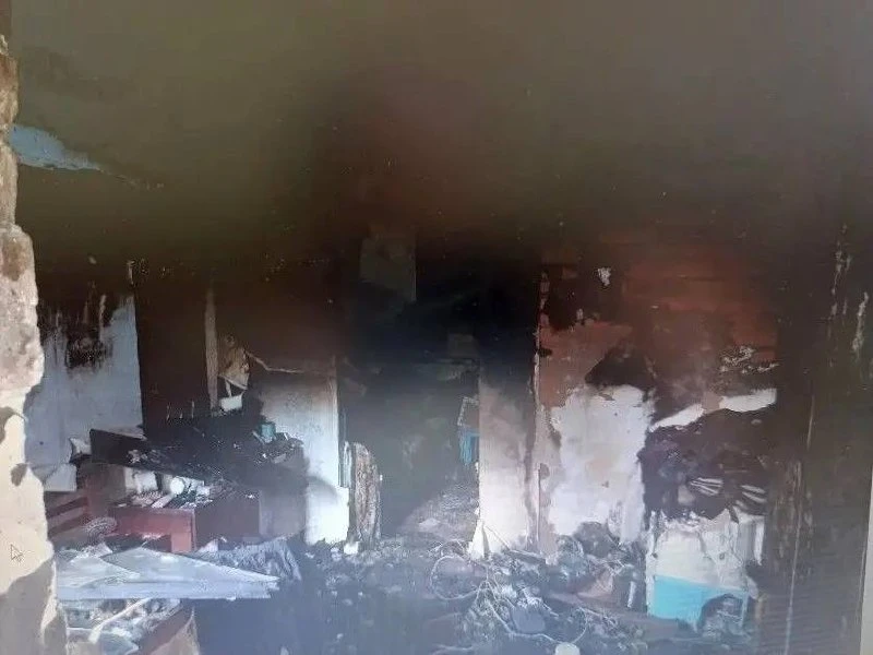 В Воловском округе 63-летний мужчина поджег дом односельчанина.

Конфликт возник на фоне личных отно
