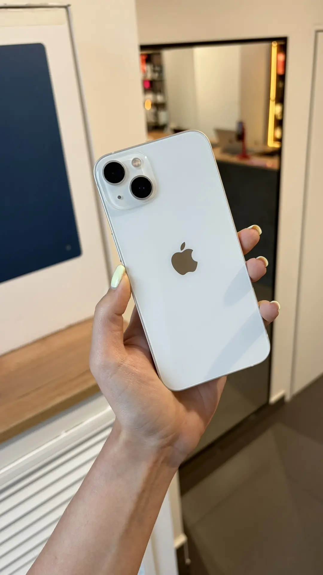 📱Подержанный iPhone 13  128GB Сияющая звезда

🏷️ 22 990₽
Емкость АКБ 🔋89%
Комплект: кабель, короб