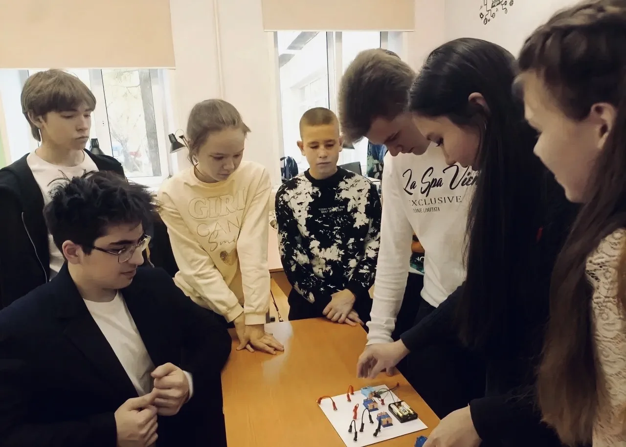 «Поступай в предпроф»  в «Эврике»: как это было  ⚡️ А мы ещё не рассказывали, как в нашей «Эврике» п