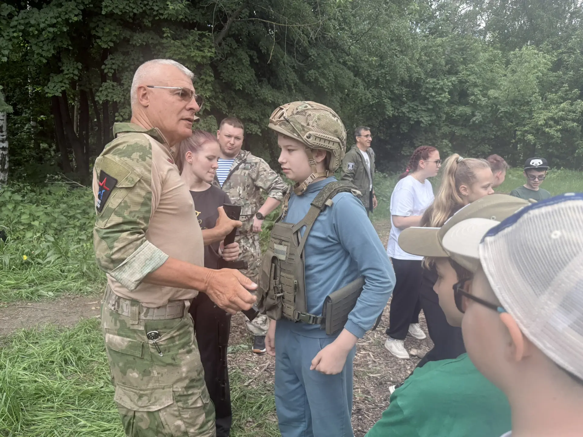 🔥Воскресная тренировка 5В класса в клубе имени В. Ивашина В этот солнечный день ребята из 5В класса 
