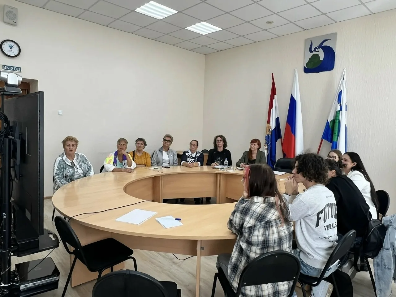 Готовы помогать: в Администрации города прошло обучение волонтеров к выборам!