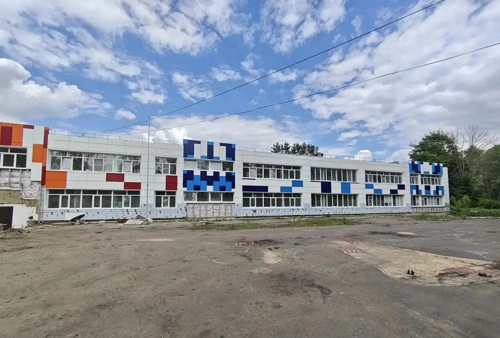 На Орловщине продолжается капитальный ремонт Образцовской школы