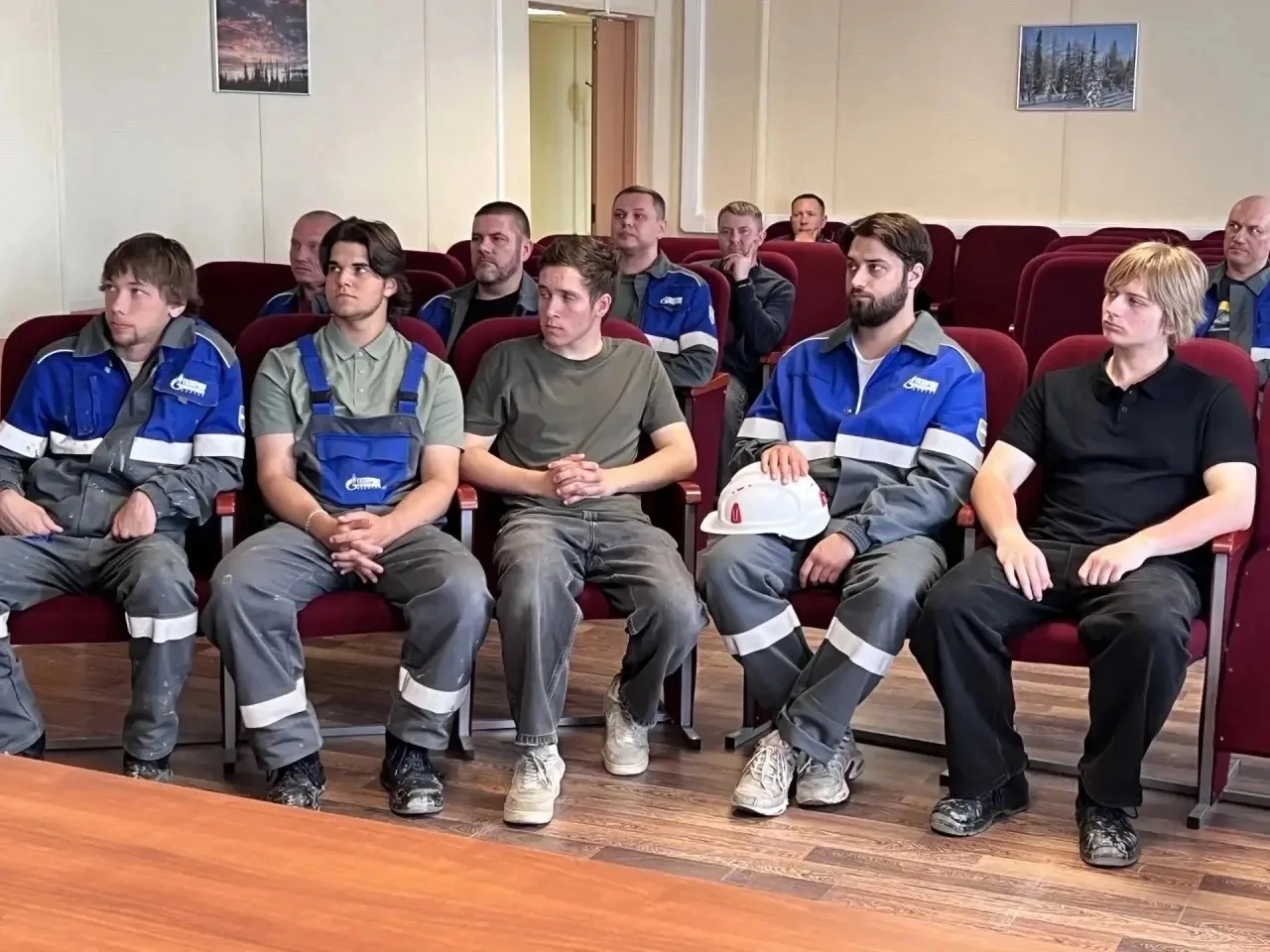 День профориентации: инвестиции в молодых специалистов 🏗️

На Заполярной промплощадке Ново-Уренгойс