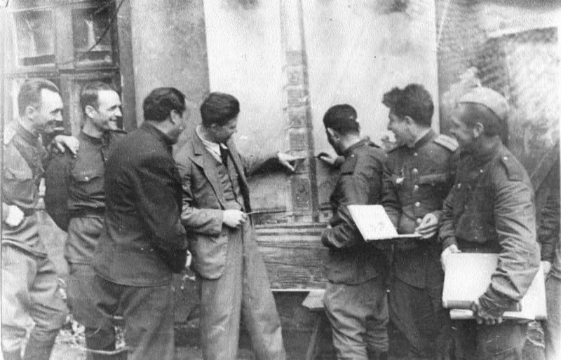 📌 30 сентября 1945 года состоялось торжественное открытие памятника 1200 воинам-гварде...
