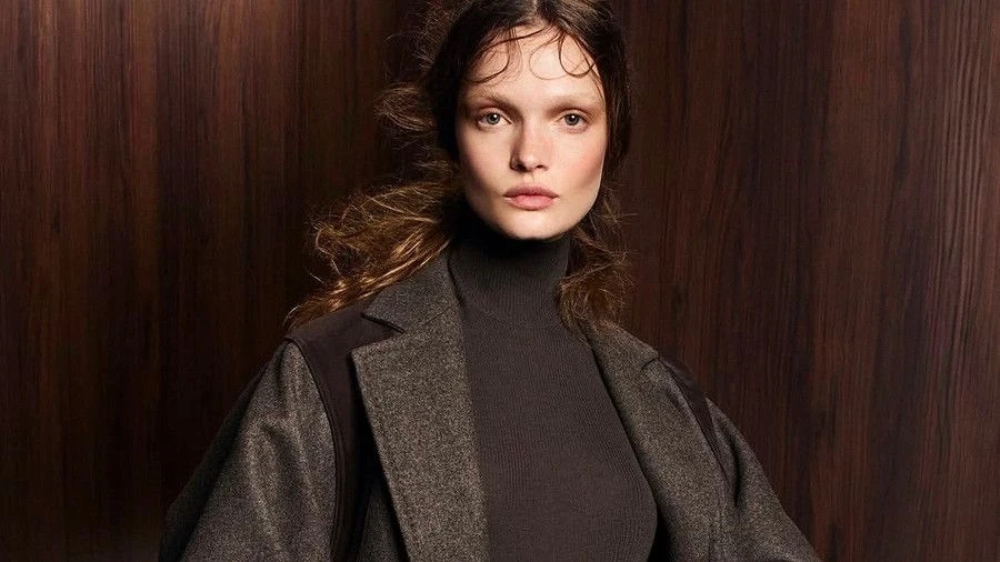 Max Mara показал осенние образы в новой фотосессии - https://clck.ru/3WCRtA