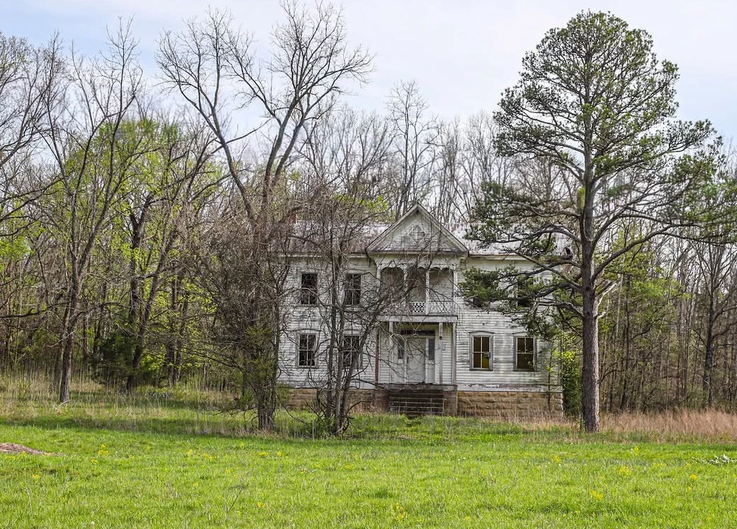 Заброшенный дом в Миссури 🏚️
