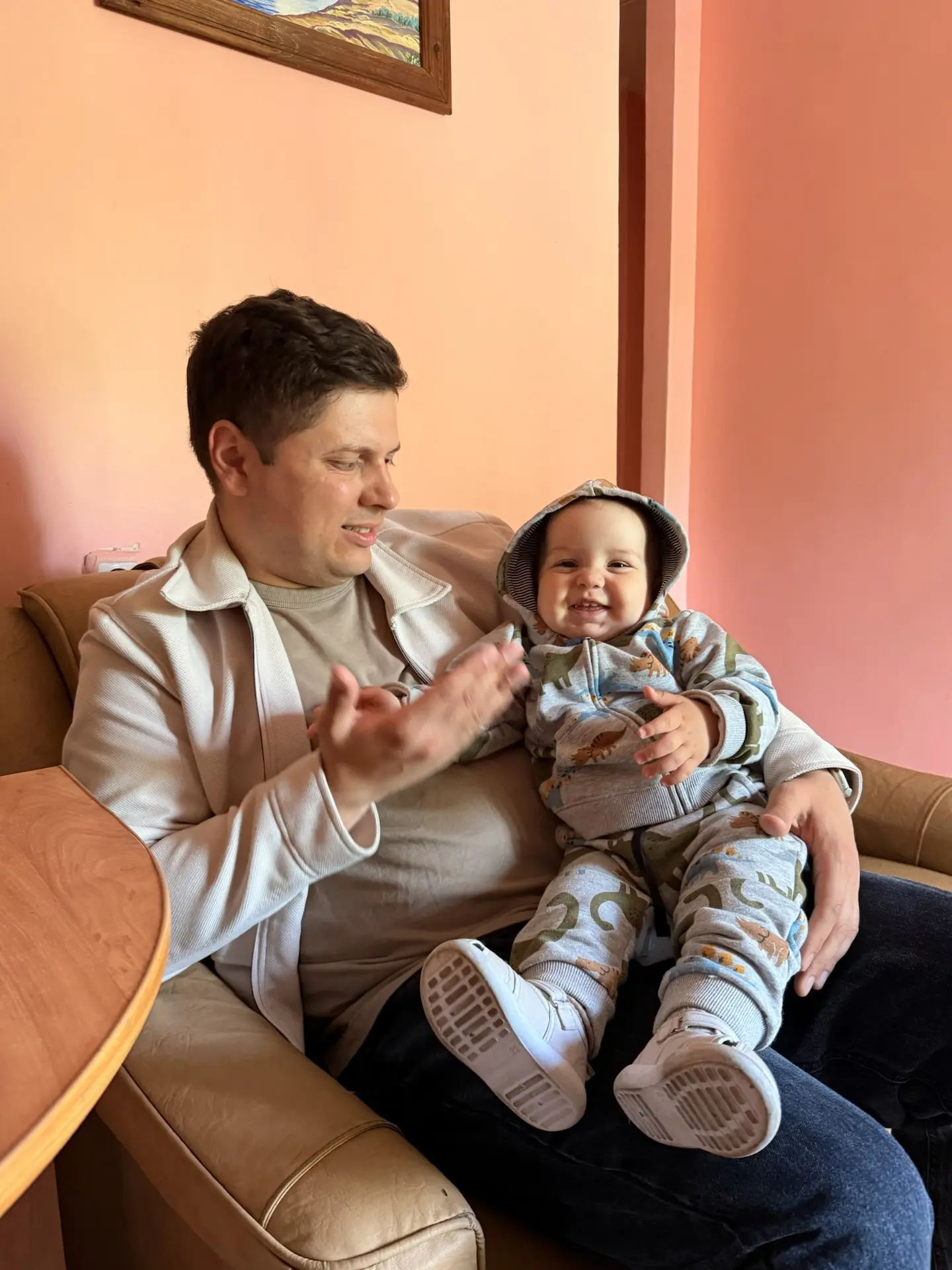 А мы приехали к нотариусу, чтоб оформить то, что я согласна чтоб Ваня продал гараж 🙈 )хотя в принцип