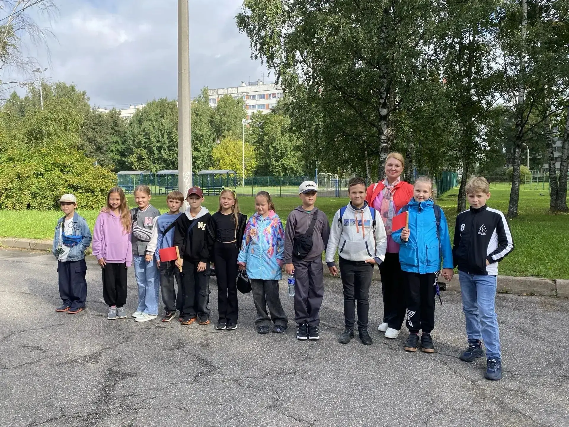 В четверг 3.09 ученики 3А класса вместе с классным руководителем Дмитриевой Натальей Вл...