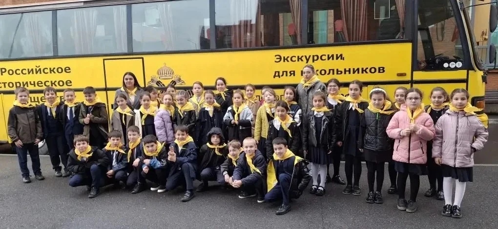 Сегодня, в рамках патриотического воспитания подрастающего поколения, учащиеся 2 "В" кл...
