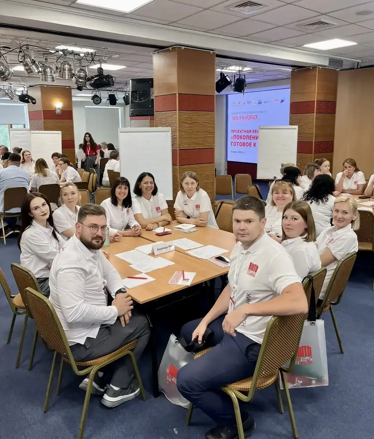 🤝ТЮМЕНЬ: ПОЛУФИНАЛ КОНКУРСА НАСТАВНИКОВ! 🇷🇺 

Советник директора по воспитанию Екатерина Андреевн