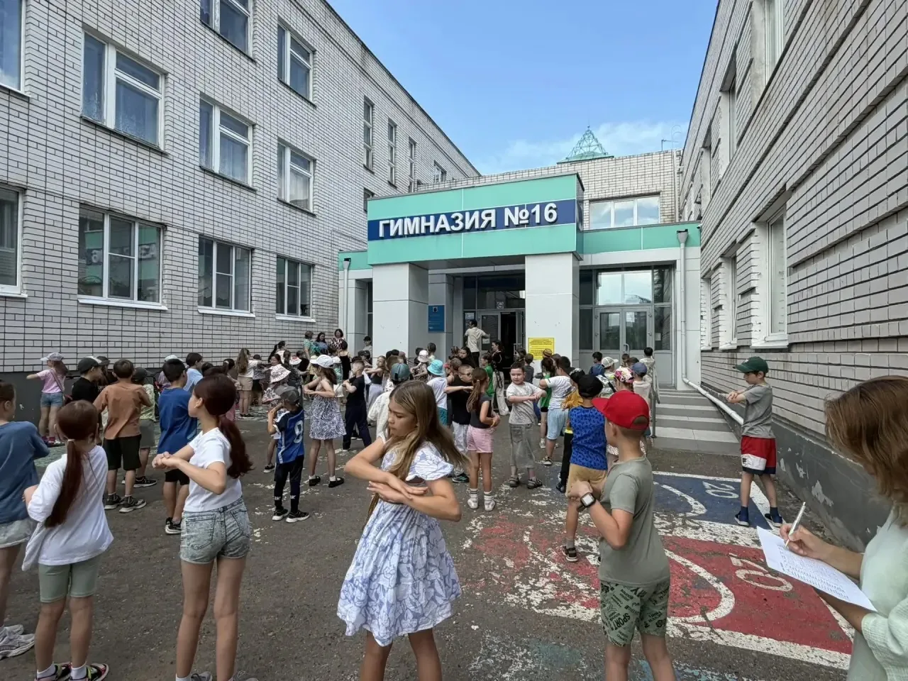 🌺 10 ДЕНЬ ЛАГЕРЯ «КОЛОКОЛЬЧИК»

Наш пришкольный лагерь «Колокольчик» в самом разгаре! Конечно, утро