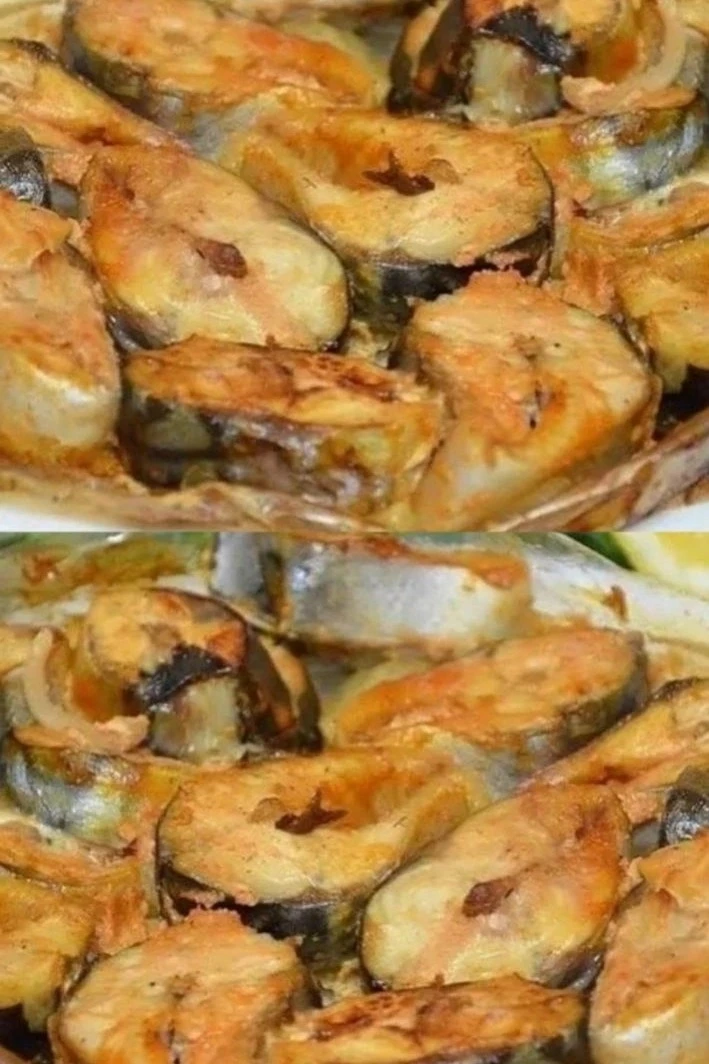 "Скумбрия, запечённая с луком в рукаве"