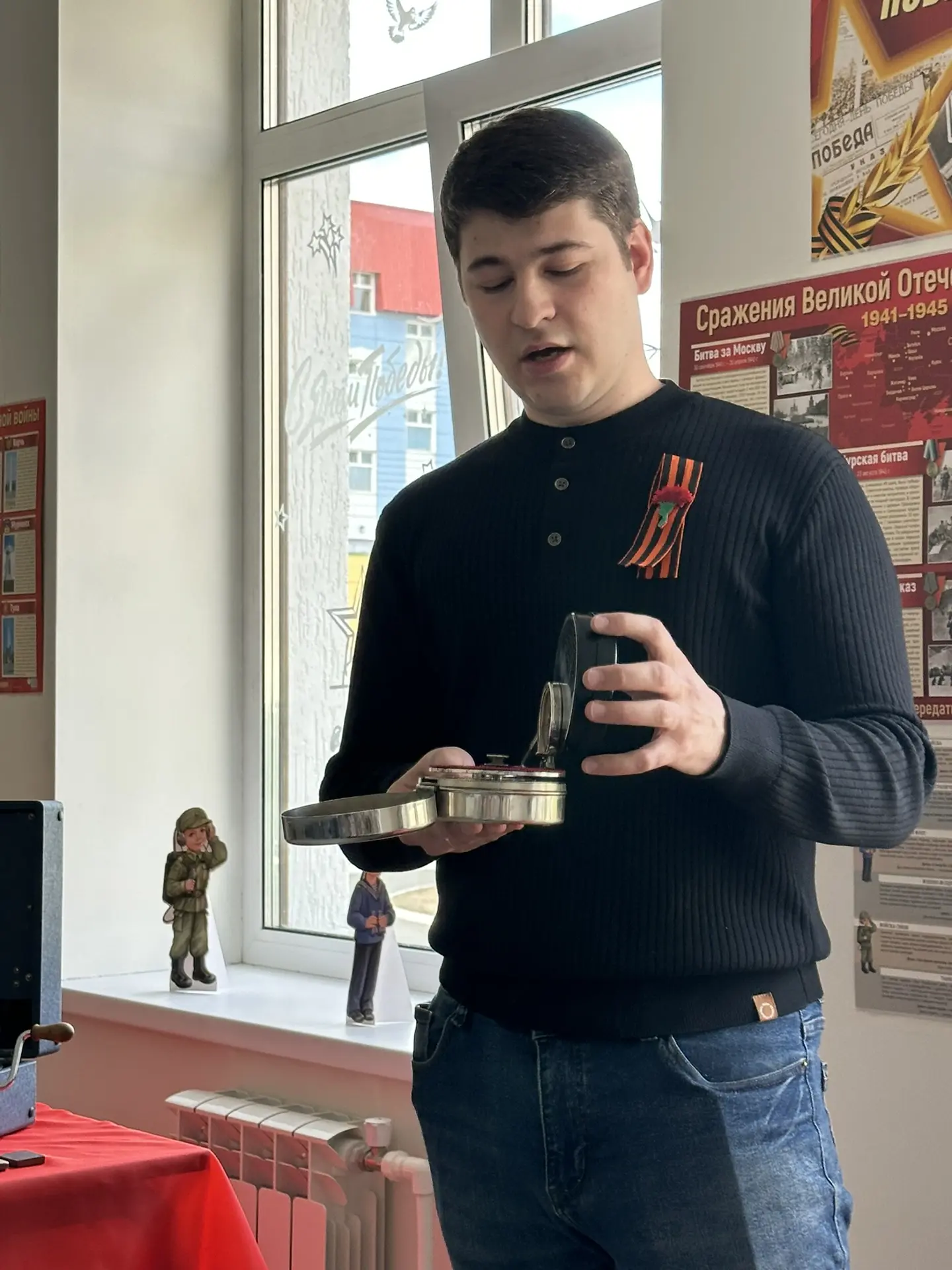 🎶 ИГРАЙ, ПАТЕФОН!  Вы слышали, как вживую играет настоящий патефон? Тот самый, от звука которого зам