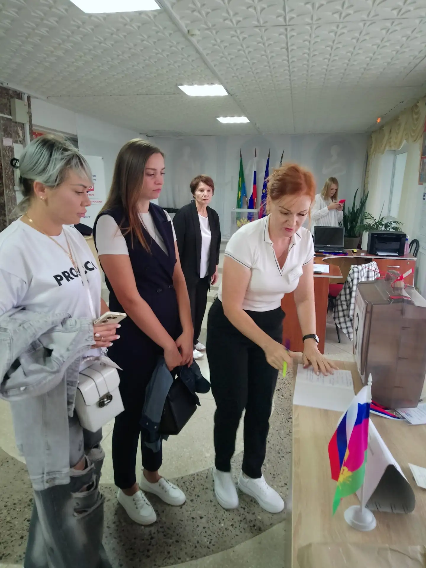 ✅️ Первые кадры голосующих — от наблюдателей Славянского района.