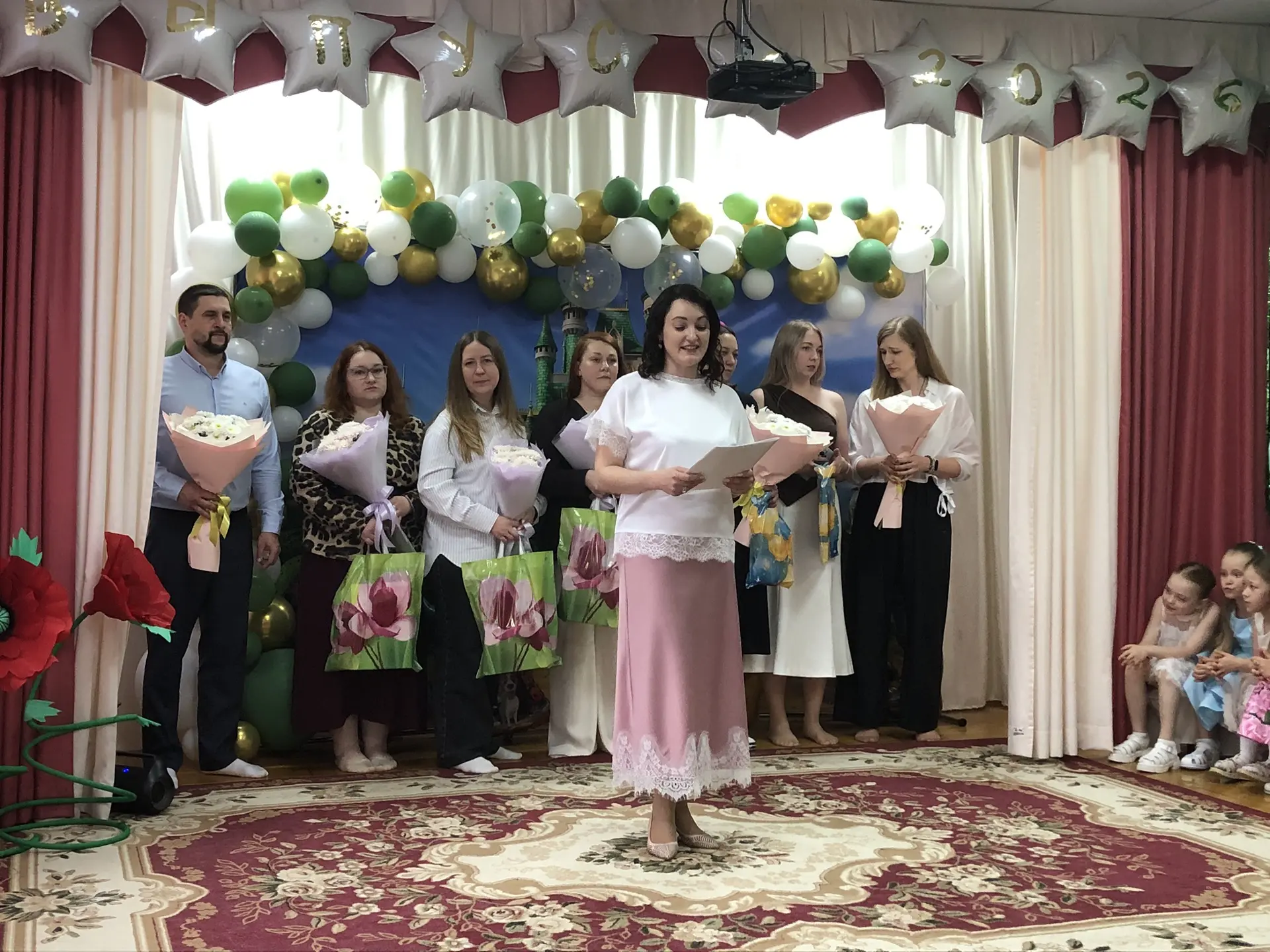 Выпускные отгремели! Новые горизонты ждут!🕊️🎒