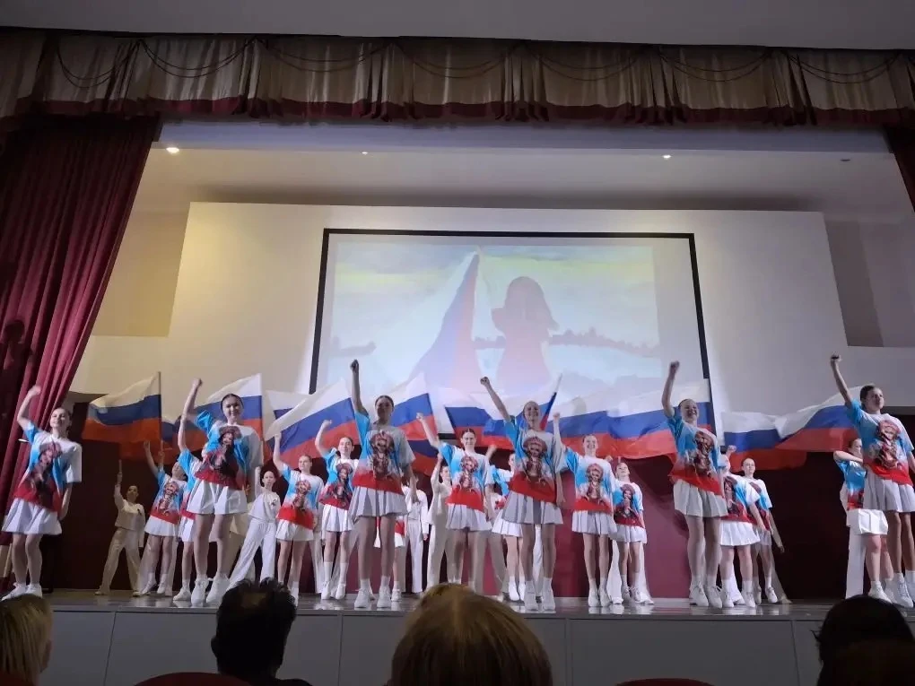 В школе прошел праздничный концерт ко Дню Победы🇷🇺