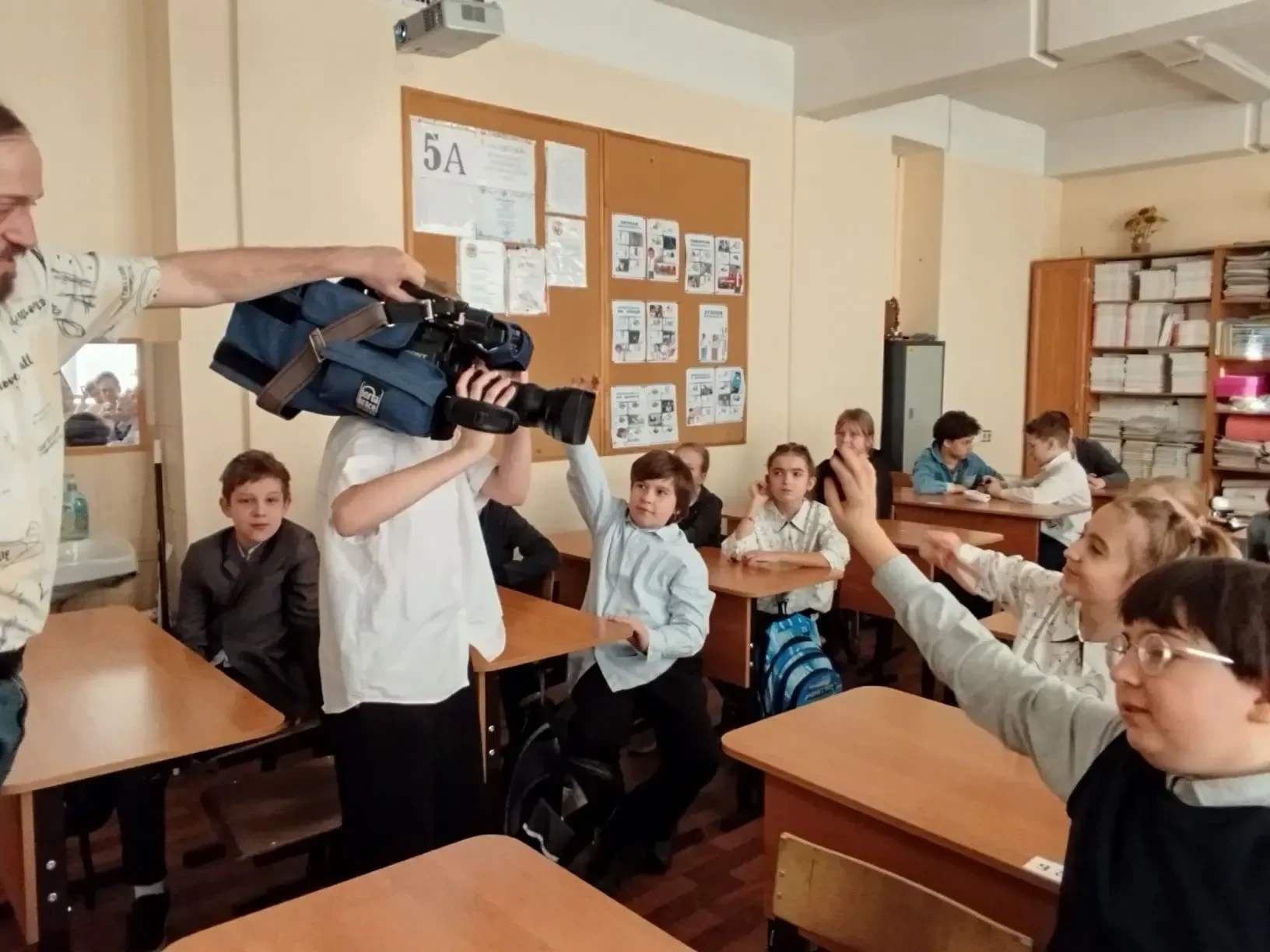 В лицее стало хорошей традицией приглашать родителей провести занятия с лицеистами.   🎥Сегодня учени